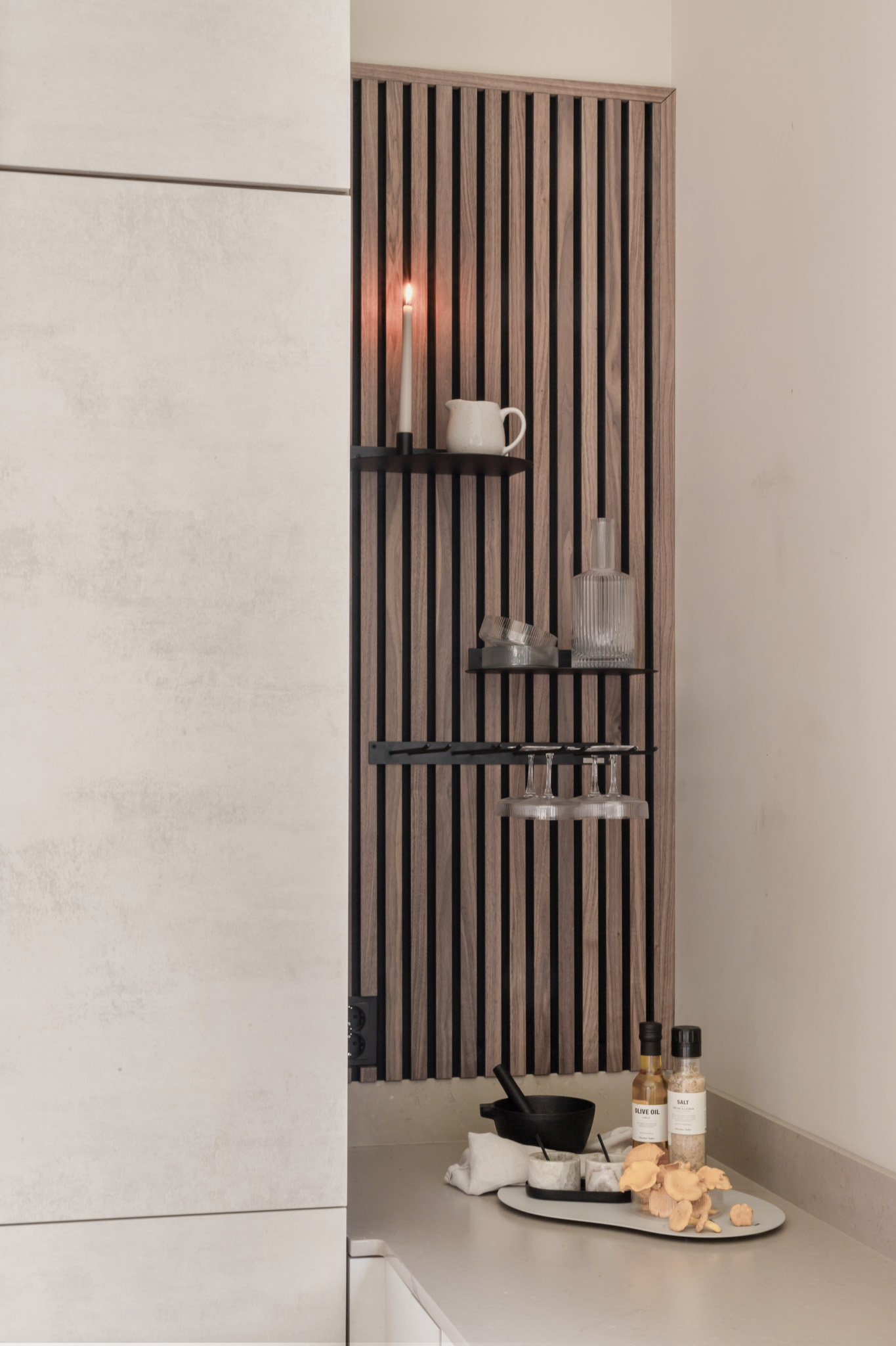 woodupp-akupanel-walnut-kitchen-mathilda
