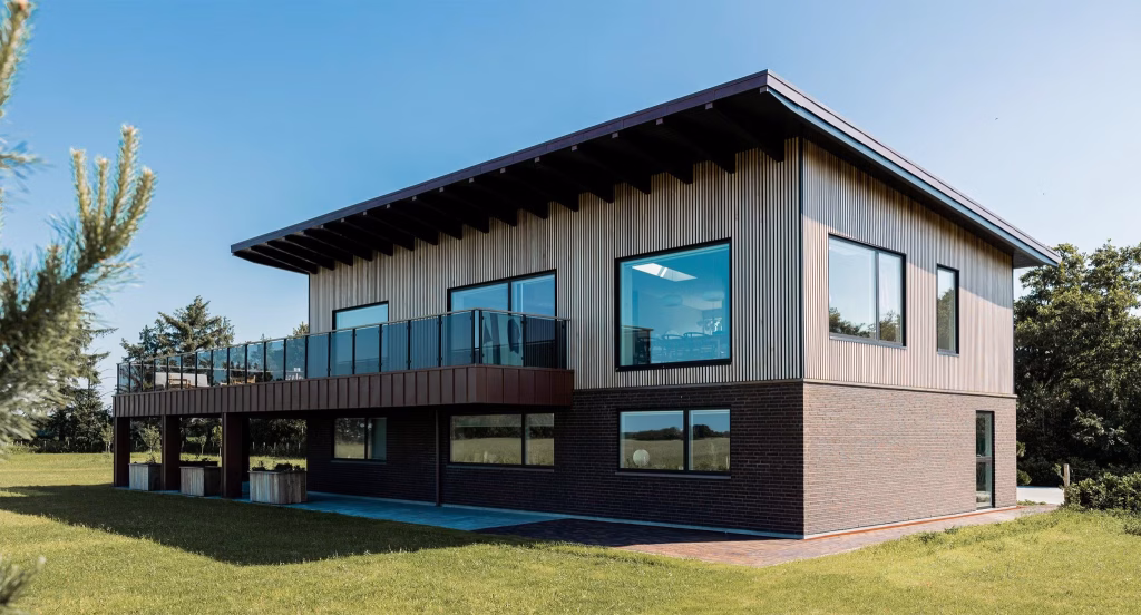 woodupp-aluwood_brown_mads-house