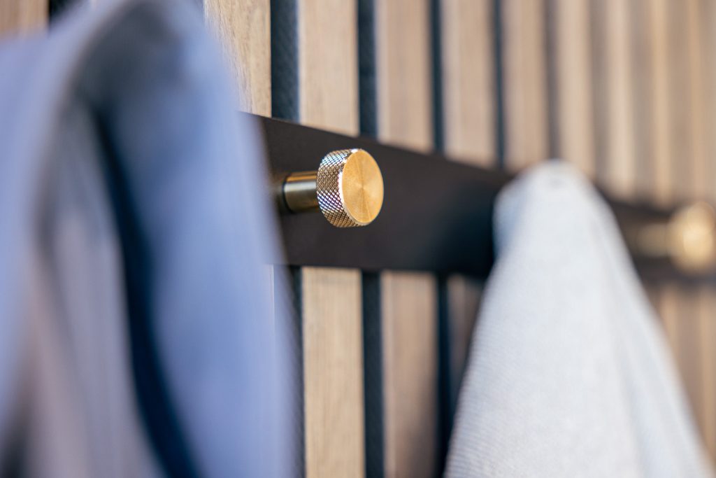 page-coat-hook-rack1